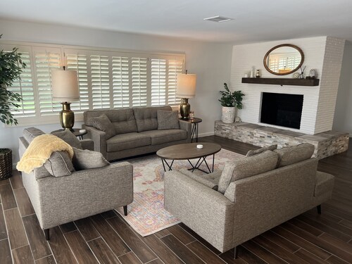 Casa de La Cruz - 3BR 3BA -w/ Plasma Air Technology 2,200sf Sleeps 10 