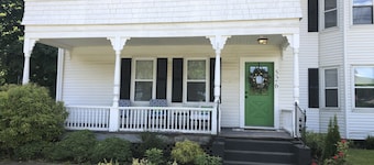 Apartment Newly Remodeled Super Location