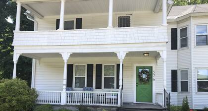 Apartment Newly Remodeled Super Location