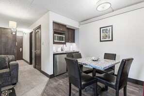 Dining - Remodeled in Village, Rooftop Hot Tub | LH Premium (Vail)