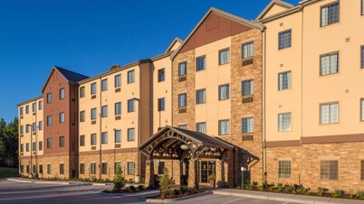 Studio Suite Great for Business Travelers! Fitness Center On-Site