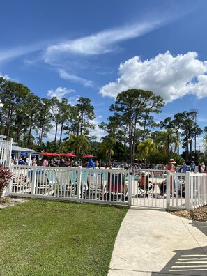 Property grounds - Fishing pier on the Mayaka Rivera (Venice)