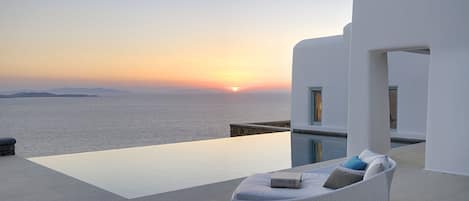 Villa | 9 habitaciones, caja de seguridad en la habitación y ropa de cama