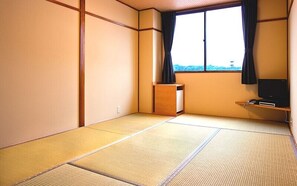 Chambre traditionnelle, fumeur (Japanese Style,Single Use) | Fer et planche à repasser, accès au Wi-Fi (inclus)
