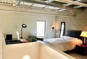 1 bedroom, desk, WiFi, bed sheets