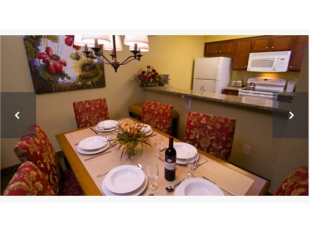 Cozy Two Bedroom Condo Upstairs King & Queen\Sleep Sofa, Full Kitchen