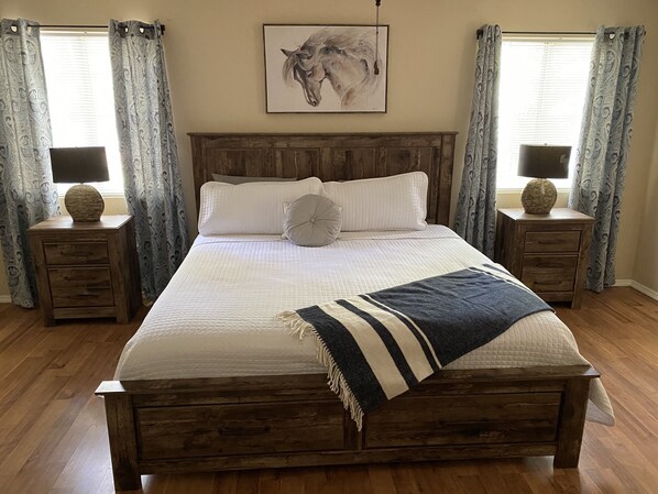 4 Schlafzimmer, Zimmersafe, Bügeleisen/Bügelbrett, WLAN