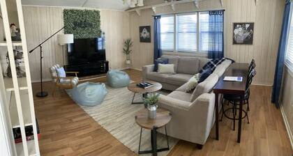 Farm house - 4 acres - Open Beaches close by - 6 beds 3 bedrooms