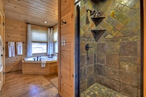 Combined shower/bathtub, jetted bath, hair dryer, towels - Riverfront Cabin w/ Private Dock, Putting Green, Game Room! 3.5 mi 2 Blue Ridge. (Blue Ridge)