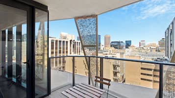 Huoneisto, 2 makuuhuonetta, 2 kylpyhuonetta | Parveke