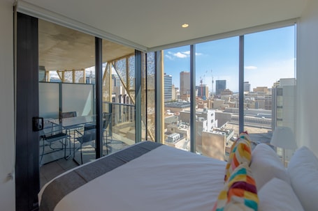 One Bedroom Apartment | 2 bedrooms, laptop workspace, soundproofing, free WiFi