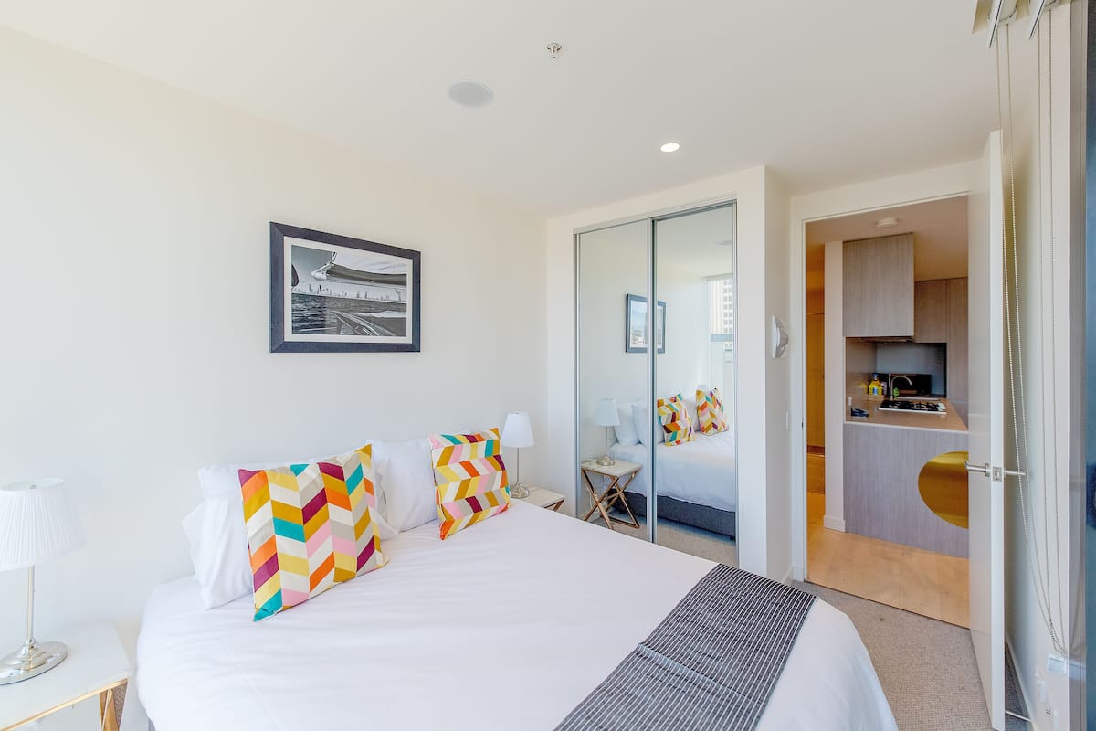 One Bedroom Apartment | 2 bedrooms, laptop workspace, soundproofing, free WiFi