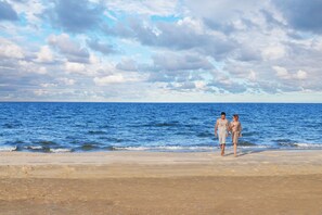Beach - Samsuria Beach Apartment Resort (Balok)