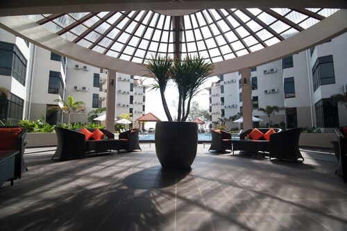 Samsuria Beach Apartment Resort