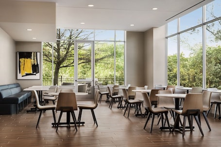 包含每日全套早餐