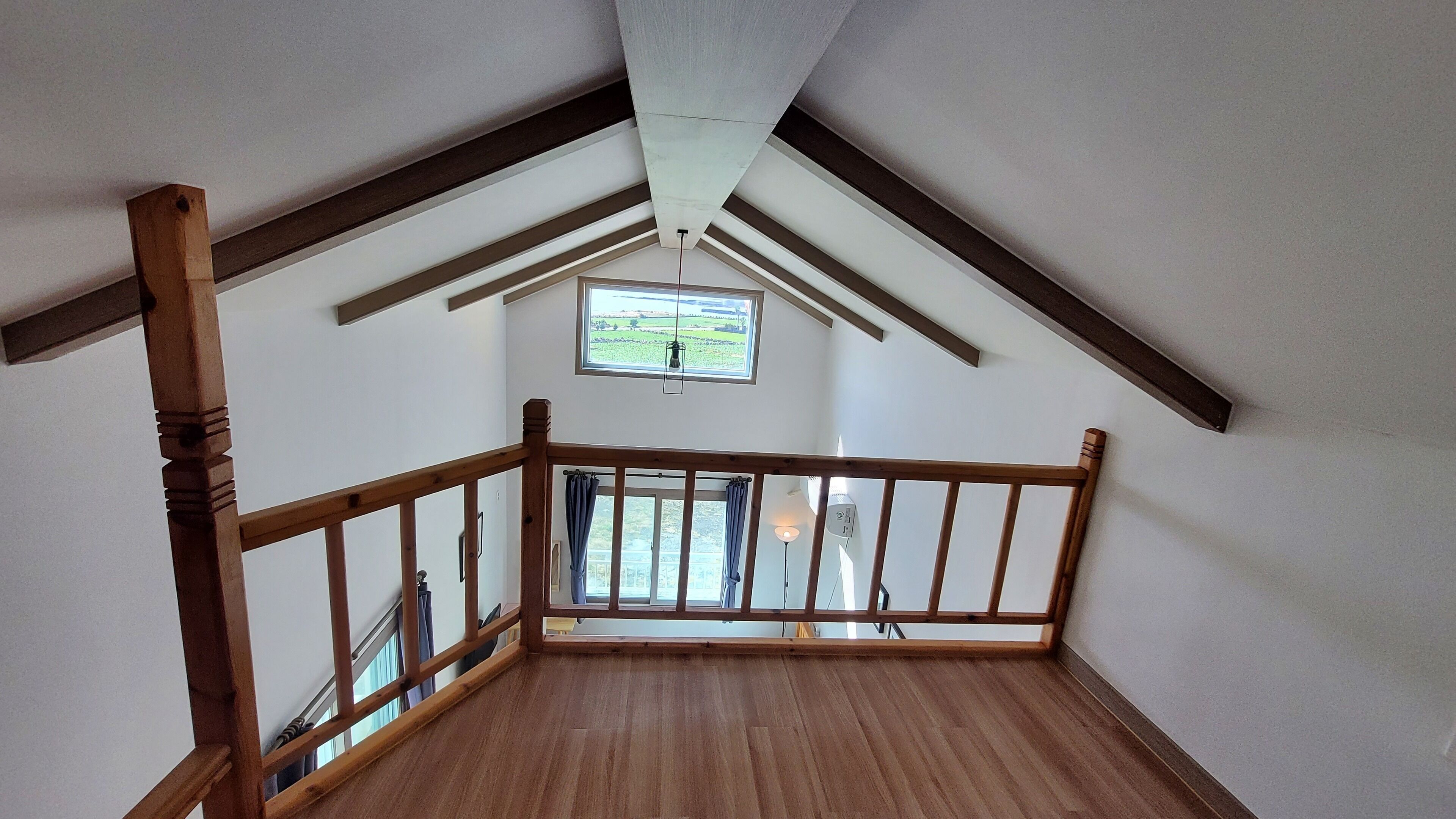 Room (for 4) | Free WiFi