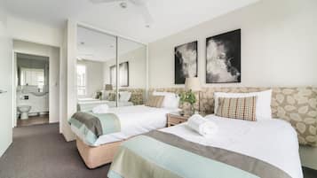 Departamento estándar, 2 habitaciones | 2 habitaciones y espacio para trabajar con laptop