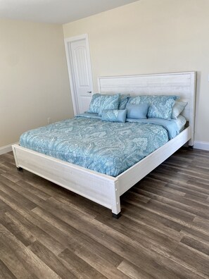 4 bedrooms, iron/ironing board, travel cot, free WiFi - Penthouse On the beach- experience seaside living steps to the boardwalk & beach (Seaside Heights)