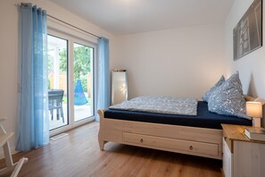 3 bedrooms, in-room safe, iron/ironing board, free WiFi