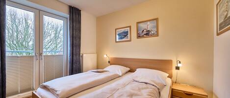 2 bedrooms, WiFi, bed sheets