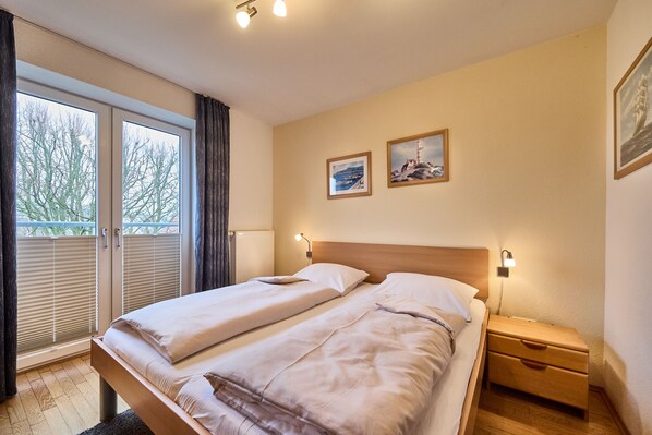 2 bedrooms, WiFi, bed sheets