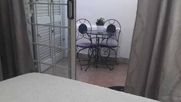 1 Schlafzimmer, Bügeleisen/Bügelbrett, Bettwäsche