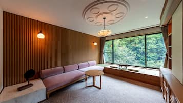 FUFU Luxury Corner Suite, Non Smoking | Premium bedding, minibar, in-room safe, desk