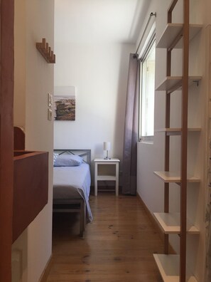 1 chambre, fer et planche à repasser, Wi-Fi, draps fournis