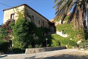 Exterior - Casa Iorana D: A characteristic and welcoming apartment located right on the beach, with Free WI-FI. (Santa Caterina dello Ionio)