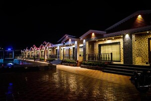 Indoor pool, outdoor pool, free cabanas, pool umbrellas