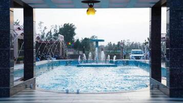 Indoor pool, outdoor pool, free cabanas, pool umbrellas