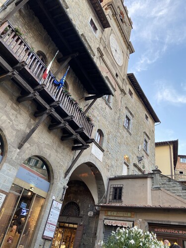 sisters' home in the heart of Cortona