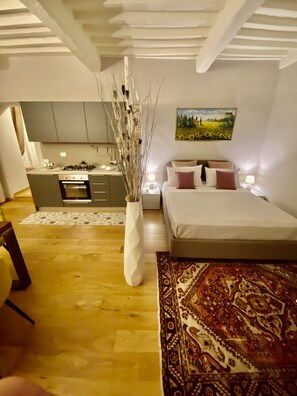 1 bedroom, soundproofing, iron/ironing board, WiFi - sisters' home in the heart of Cortona (Cortona)