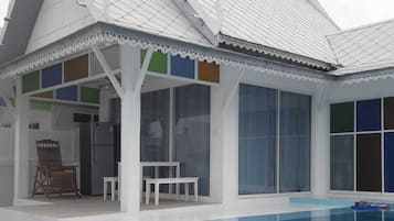 Piscine couverte, piscine extérieure