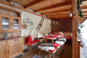 Outdoor dining - Apparthotel Ederfeld (Mayrhofen)