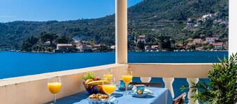 Apartment Anita - Quiet & relaxing seafront apartment 10 minutes from Dubrovnik