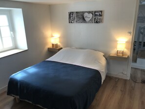 2 bedrooms, iron/ironing board, WiFi, bed sheets - Authentic fisherman's house in Saint-Cado (Belz)