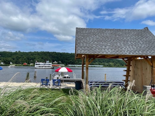Autumn and Winter at the Haddam House