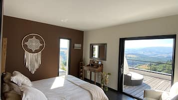 5 chambres, fer et planche Ă  repasser, Wi-Fi gratuit, draps fournis