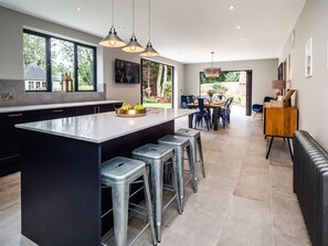 Dining - Broad House  - sleeps 8 guests  in 4 bedrooms (Dilham)