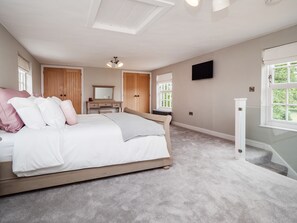 4 bedrooms - Broad House  - sleeps 8 guests  in 4 bedrooms (Dilham)