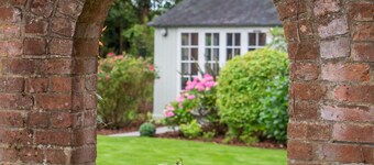 Broad House - sleeps 8 guests in 4 bedrooms