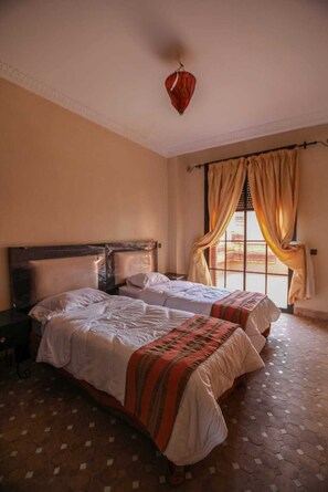4 Schlafzimmer, Bügeleisen/Bügelbrett, WLAN, Bettwäsche