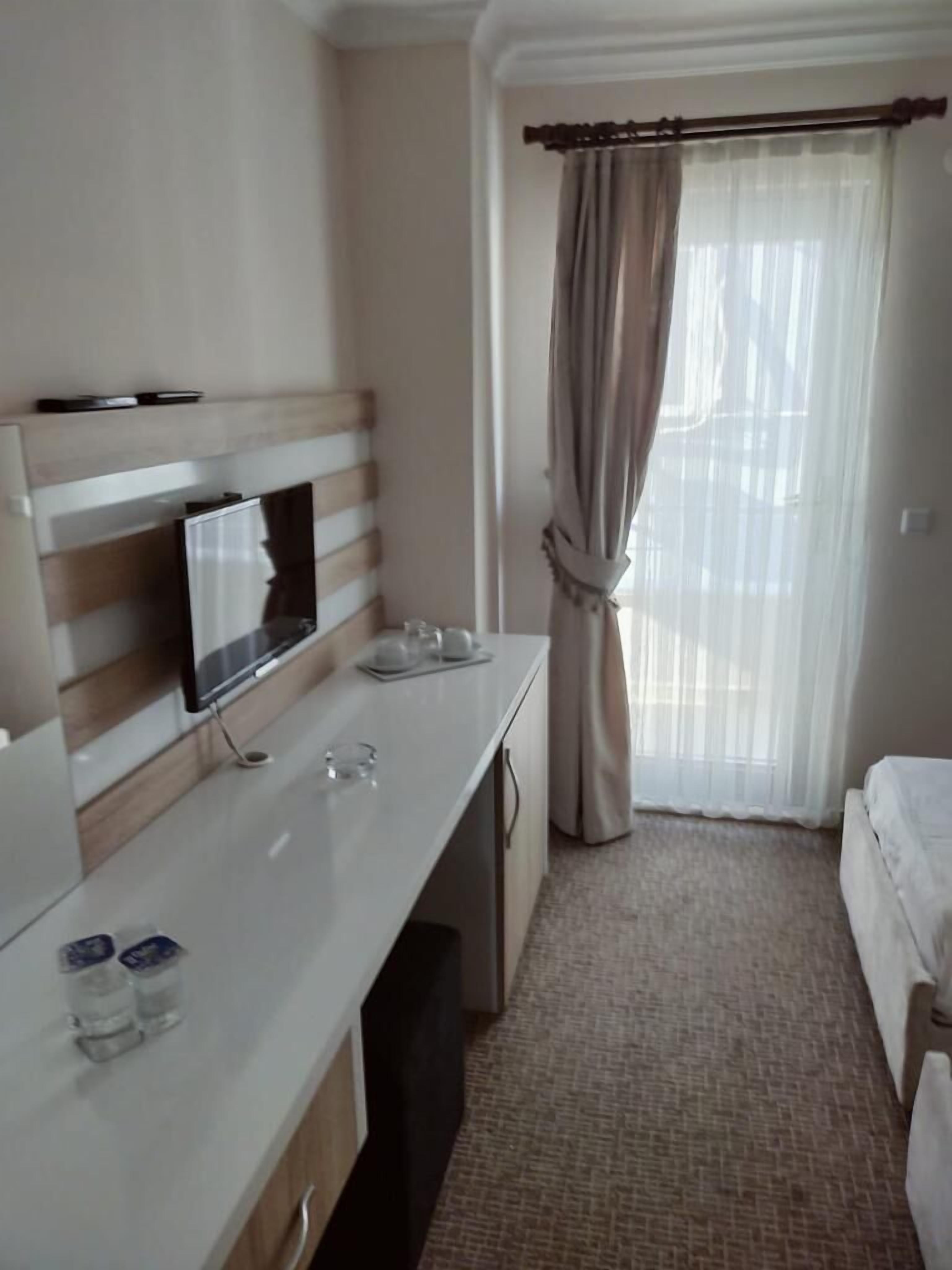 Family Room | Free WiFi