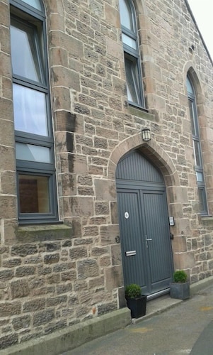 Templars Cottage - sleeps 2 guests  in 1 bedroom