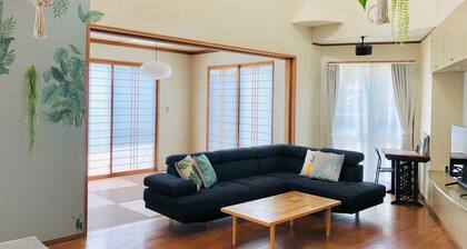 Relaxingly at a spacious home / Ishigaki Okinawa
