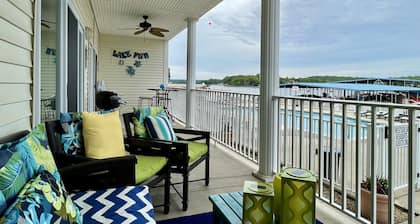 Pool & Lakeside 3BR condo ... less than 10 steps to the heated pool!