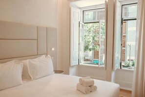 Premium King Room - Le Premier Lisbon Suites (Lisbon)