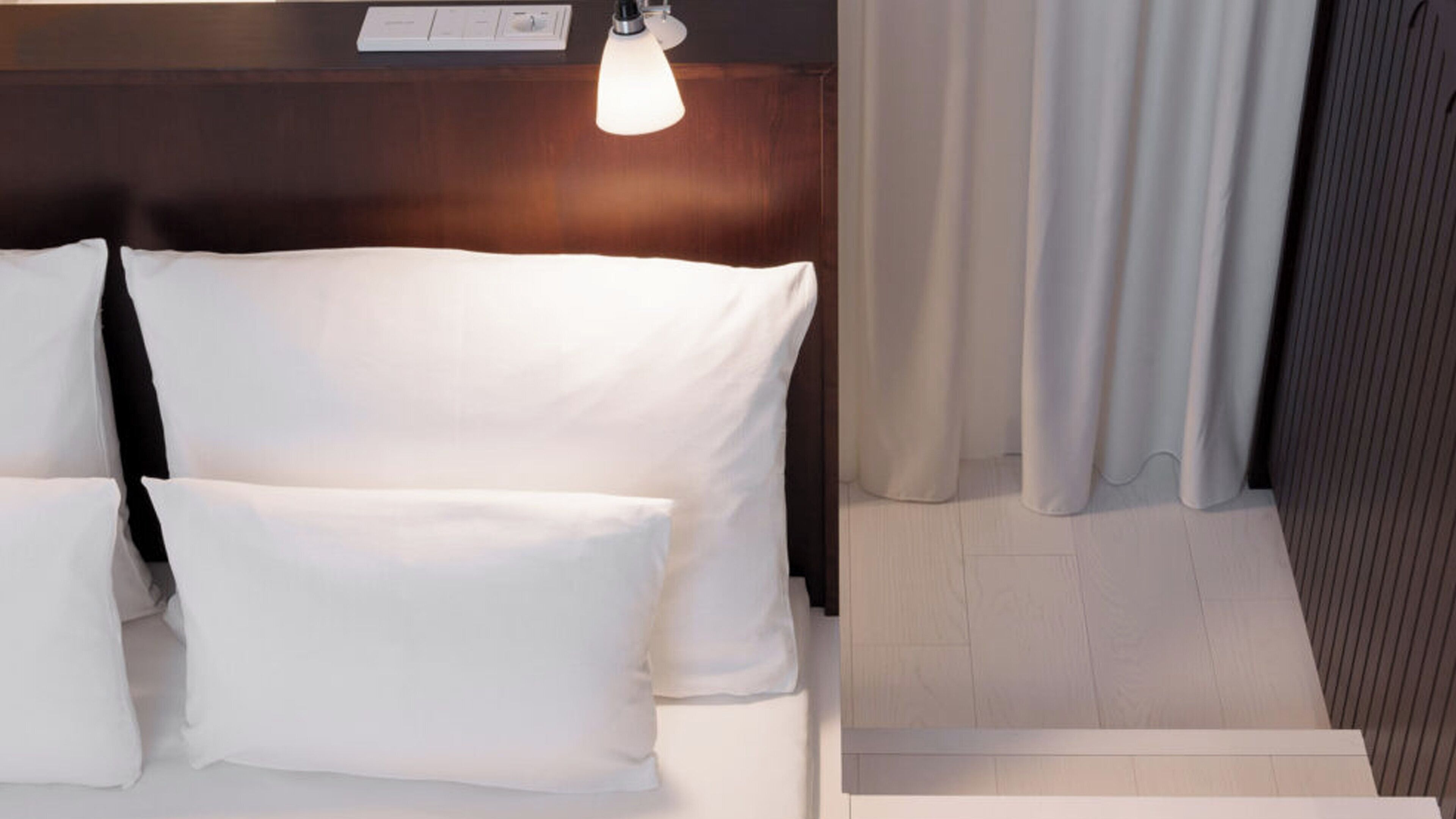 Habitación, 1 cama de matrimonio (Nest) | Ropa de cama de alta calidad, caja fuerte, decoración individual