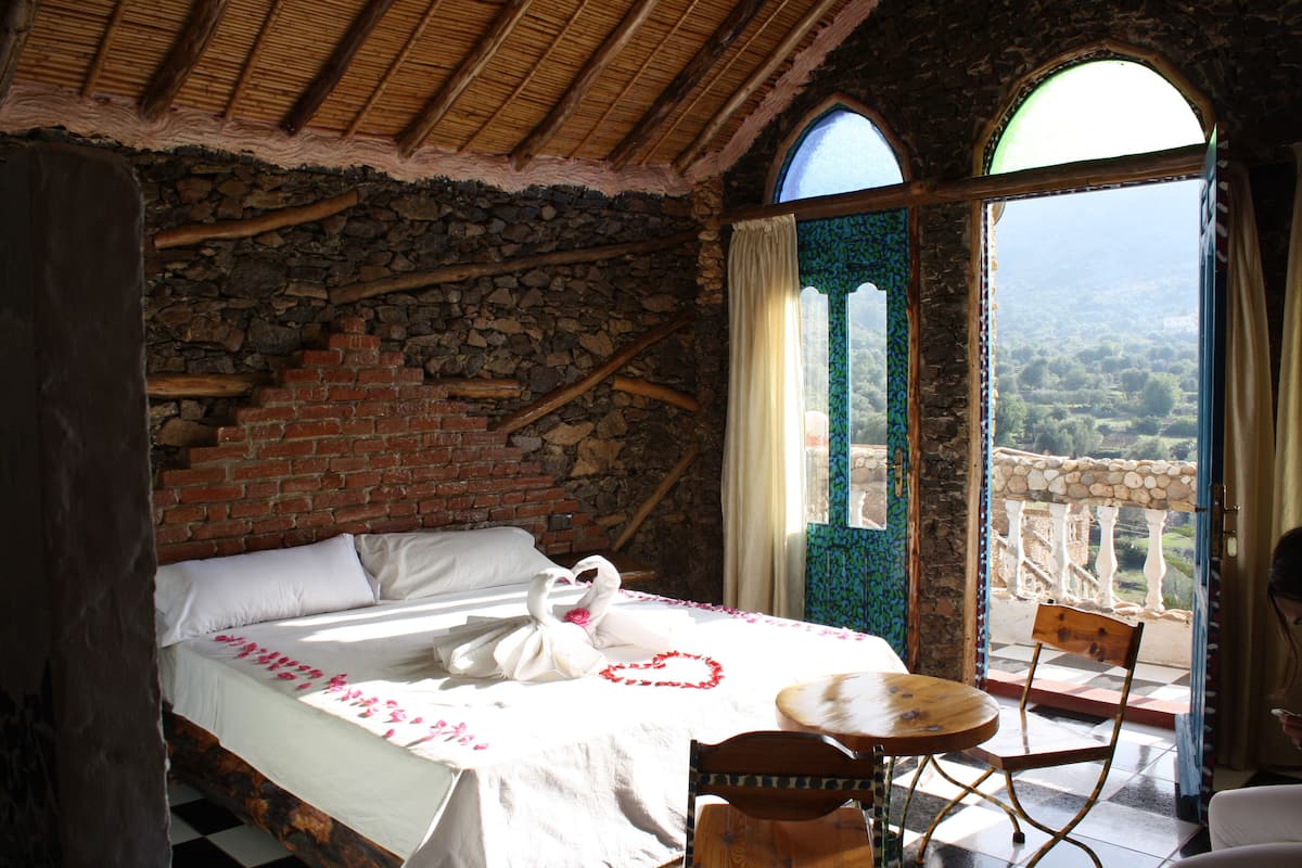 grand double room | blackout curtains, bed sheets